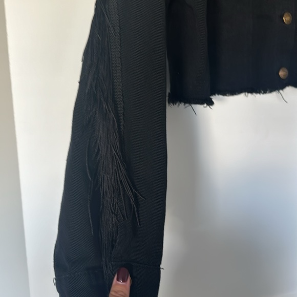 Zeagoo Women’s Fringe Jacket - Crop Denim Jacket - Picture 5 of 6